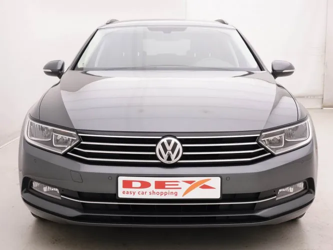 Volkswagen Passat 1.6 TDi Variant Comfortline + GPS + Adapti Image 2